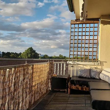 Budget Suite Mit Balkon - Privatzimmer In Wohnung - Netflix & Minibar Inklusive Koblenz  Exterior foto